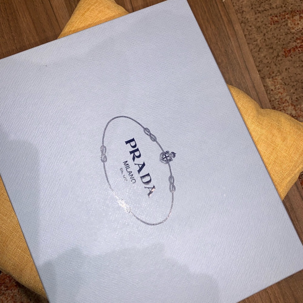 I am selling Women’s Prada sneakers brand new - Picture 6 of 6